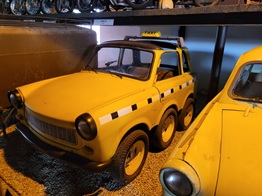Trabbi mit drei Achsen